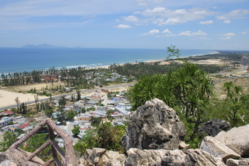 Small-Group Marble Mountains Tour from Hoi An