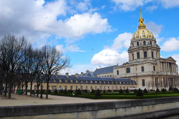 Small-Group Napoleon Tour from Paris: Château de Malmaison and Les Invalides, Including Lunch