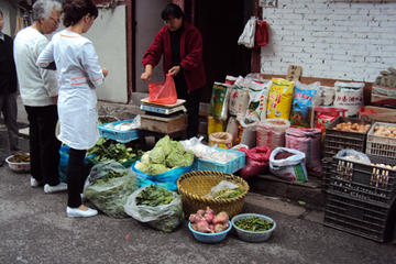 Small-Group Shanghai Lanes and Alleyways Walking Tour