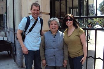 Small-Group Shanghai Tour: Community Center Visit and Dumpling Making