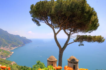 Small-group tour of Amalfi Coast Tour from Sorrento Including Lunch