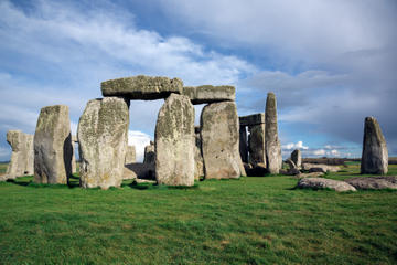 Southampton Shore Excursion: Pre-Cruise Tour from London to Southampton via Stonehenge