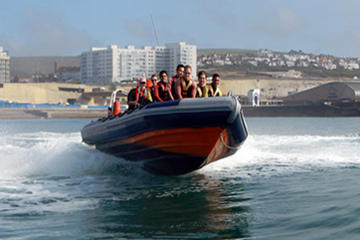 Southampton Shore Excursion: RIB Safari, Racing day and Tour of Lymington