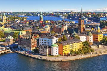 Stockholm Super Saver: Gamla Stan Walking Tour plus Modern Stockholm Walking Tour