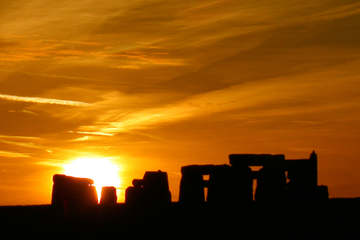 Stonehenge Special Access Evening Tour from London