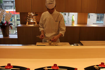 Tokyo Robot Cabaret Show Including Authentic Kaiseki Dinner