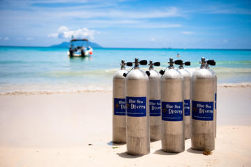 Two Dives in Beau Vallon