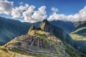 Viator Exclusive: Early Access to Machu Picchu with an Archaeologist