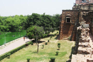 Vibrant Hauz Khas Village Walk Tour