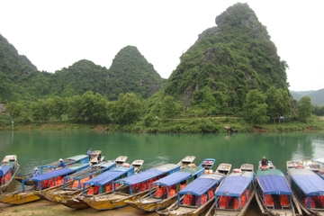Visit Phong Nha Caves Tour from Hue