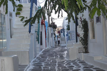 Walking Tour in Mykonos Town