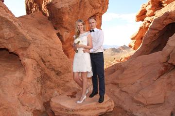 Wild Horse Canyon Wedding with Luxury Transportation and Photographer