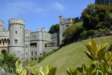 Windsor Castle, Stonehenge and Oxford Day Trip from London