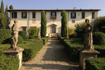 Wine Tasting and Dinner at a Private Tuscan Villa from Florence