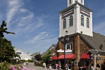 Woodbury Common Premium Outlets Shopping Tour