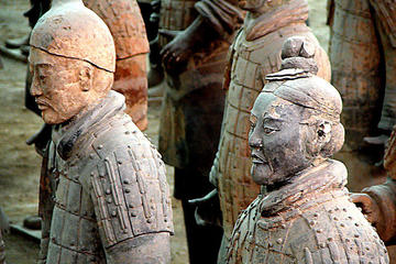 Xi'an Full-Day Trip: Terracotta Warriors and Horses Museum and Shaanxi History Museum