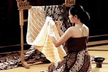 Yogyakarta Full Day Private Tour: Borobudur Temple, Kraton and Prambanan temple