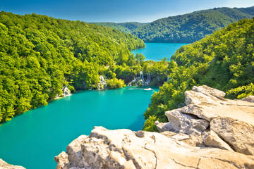 Zagreb Super Saver: Zagreb Walking Tour and Small-Group Plitvice Lakes National Park Day Trip